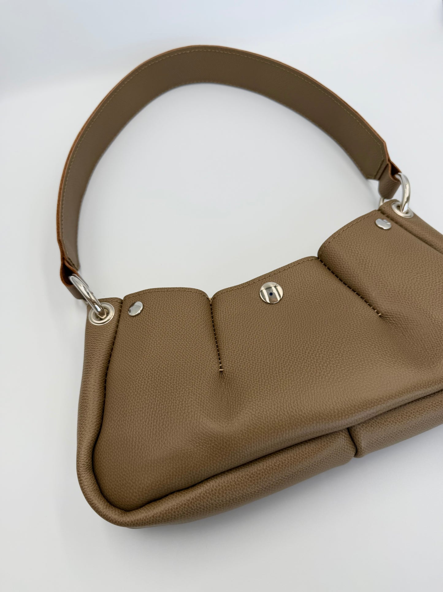 Sac Thora kaki